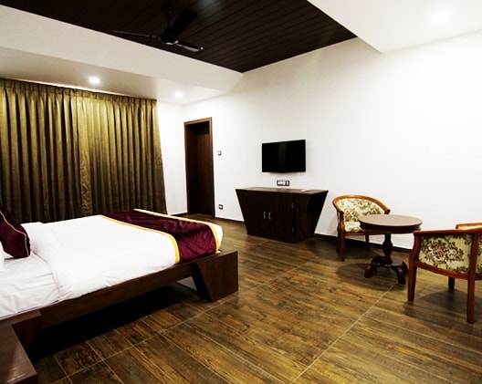 Best Hotel in Mahabaleshwar having Jacuzzi at Forest County Resort Mimosa Rooms, Tapola Road , Mahabaleshwar